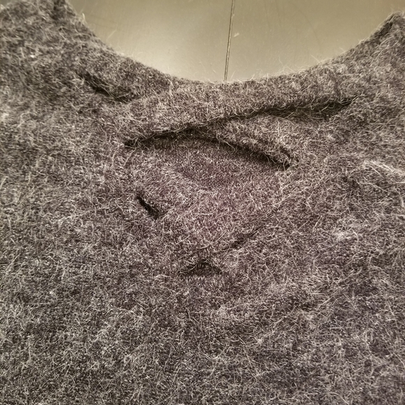 Grey sweater - Picture 5 of 6